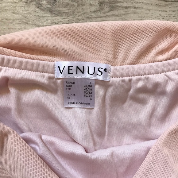 HOST PICK 🥰Venus bodycon ruched Dress Light Pink Great for weddings New - Picture 10 of 12